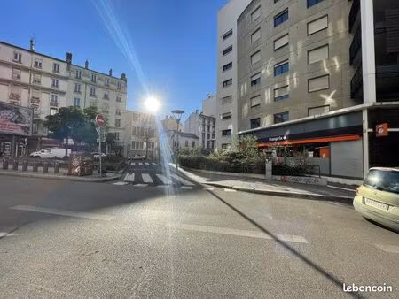 commerce beauté/coiffure 45 m²