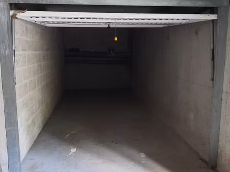 box 16m2 proche rer bussy