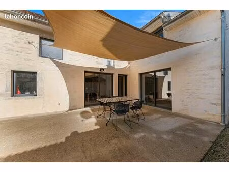 maison 7 pièces 165 m²