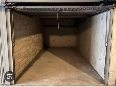 box fermé à vendre