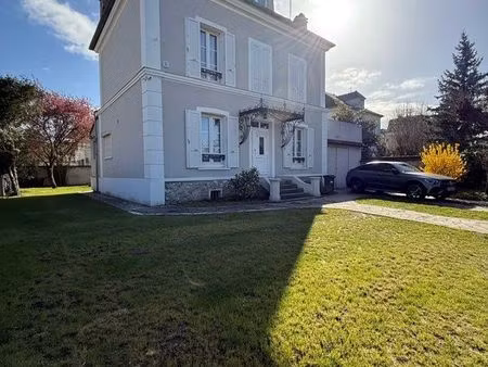 maison de caractère 165 m² – terrain 611 m² – secteur plateau – le raincy