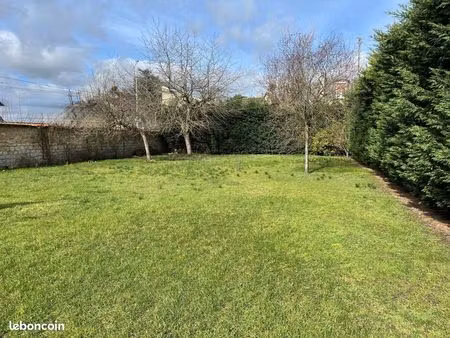 terrain 605 m² les mureaux