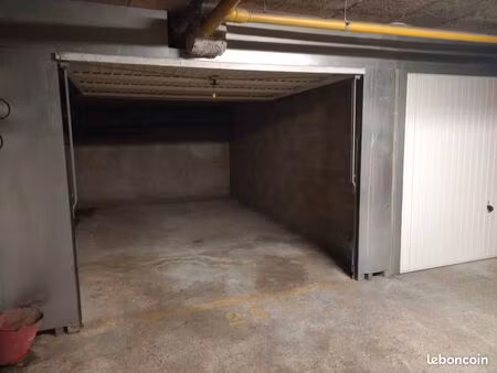 garage box à vendre centre ville saint germain en laye