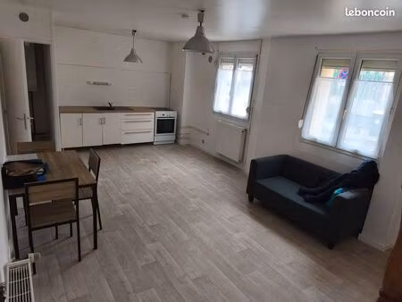 maison de ville trois niveaux 60m2