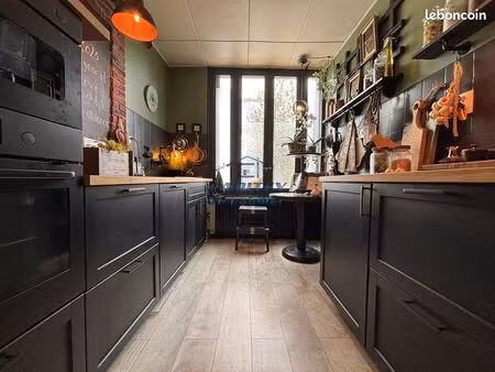 propriété 10 pièces 199 m²