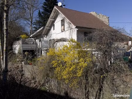 ancien corps de fermer réhabilité -74420-