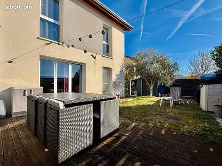 maison 5 pièces 90 m²