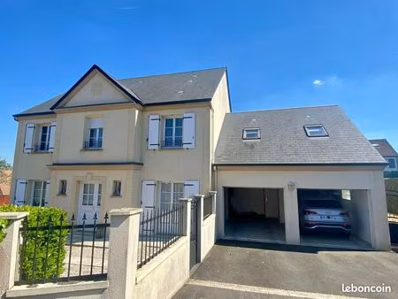 pavillon 173 m² la chapelle-saint-aubin