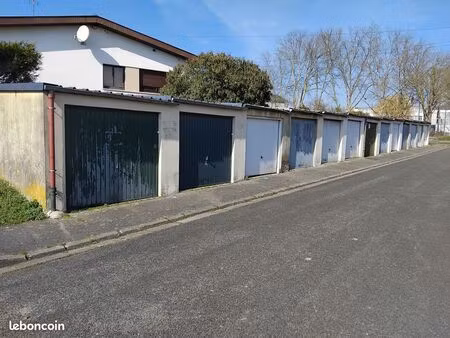 location garage quartier saint pierre