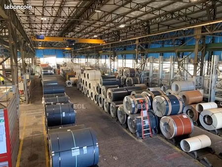 local d'activité 2 500 m²