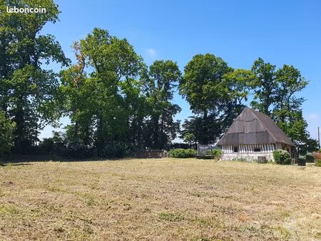 vends bâtisse 100m² au sol à réhabiliter en habitation sur terrain plat 2900m² dans clos m