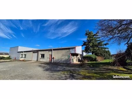 local commercial 135 m² cherré-au