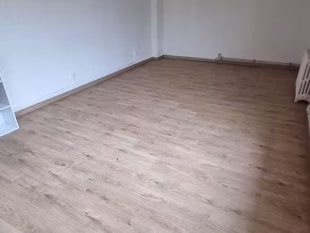 loue centre ville grande maison de ville