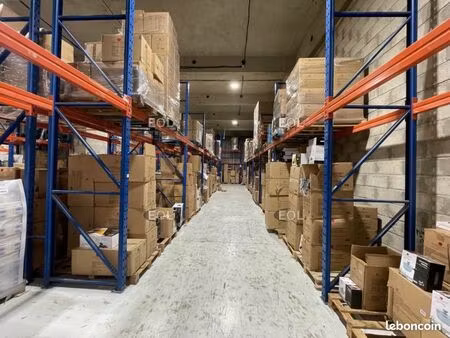 local bureaux 763 m²