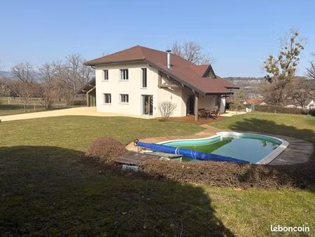 maison . 5 pièces . 185 m2