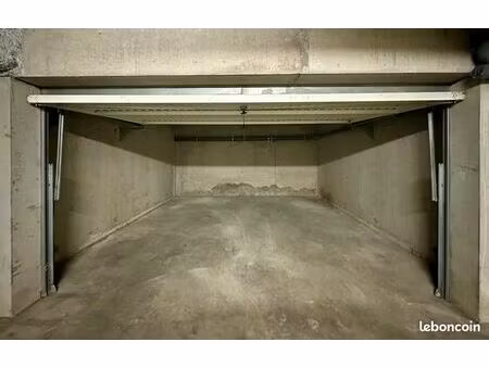 double garage 25m2 - centre st genis pouilly