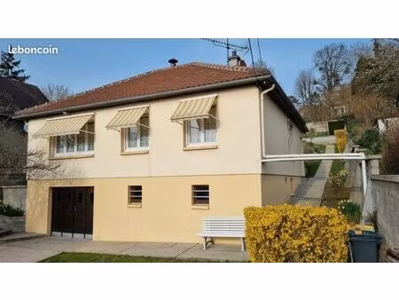 rare sur le secteur : maison individuelle avec terrain de 880 m²  garages et atelier indép