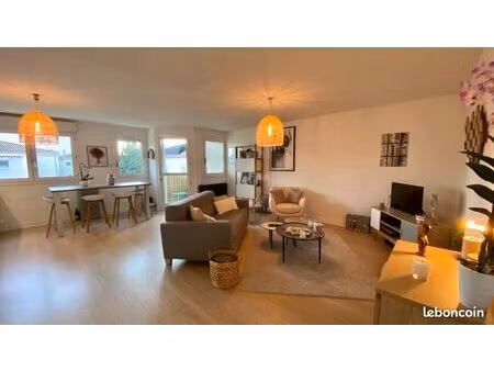 à vendre t2 53m2 + parking avignon intra-muros