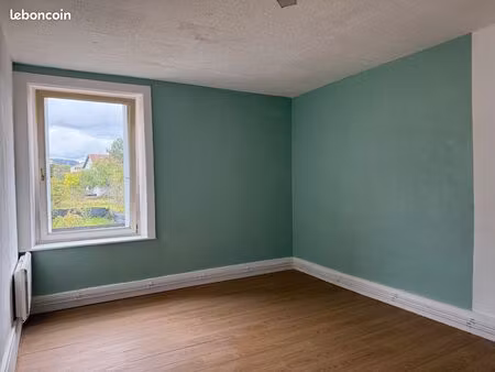 à louer – appartement 2 pièces rénové – bruyères (centre-ville)