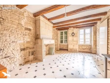 immeuble 831 m² celles sur belle