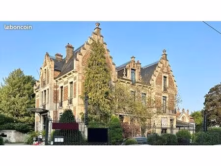 superbe immeuble de rapport à l’architecture remarquable en plein centre d’épinal