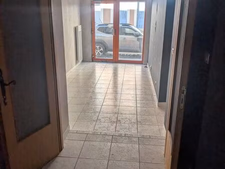 loue local commercial