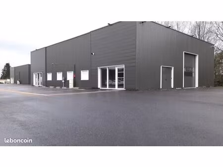 local 420 m²