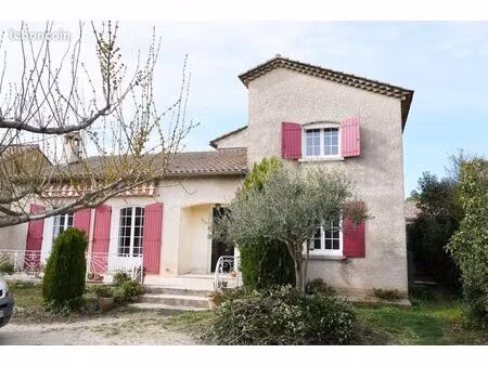 villa 5 pièces 109 m²