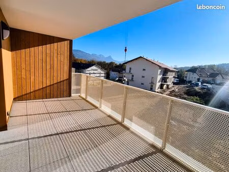 loue t3 neuf à charvonnex