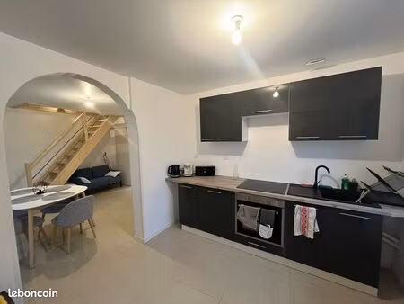 location t3 meublé - leyment centre