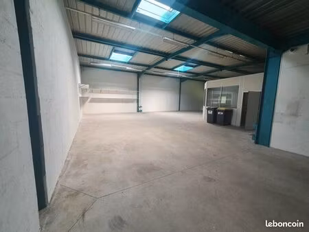 local d'activite 446 m² tremblay en france