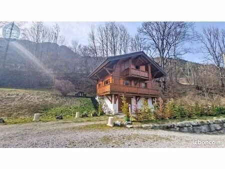 chalet 6 pièces 120 m²