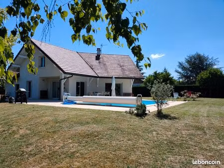 rare - maison familiale centre ville rumilly