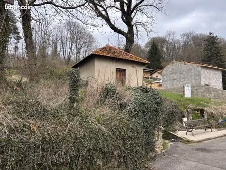 terrain 2379 m² ambutrix