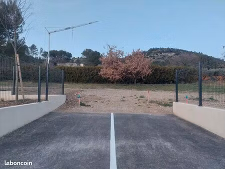 terrain 501 m² merindol