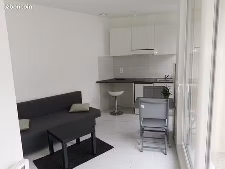 studio meublé - 22m² - 840 euros