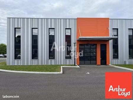 local d'activite 235 m² niort