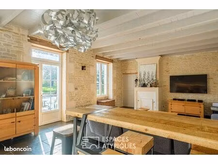 maison 9 pièces 253 m²