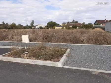 terrain 600 m² lisle sur tarn