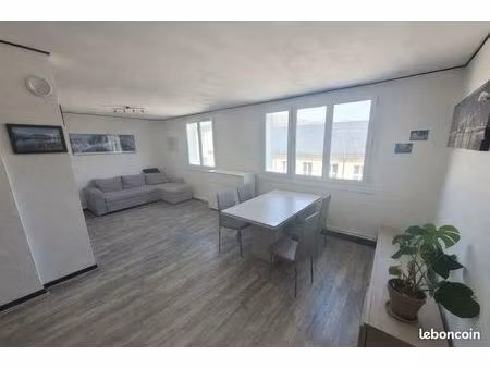 appartement t2 de 73m² en centre ville