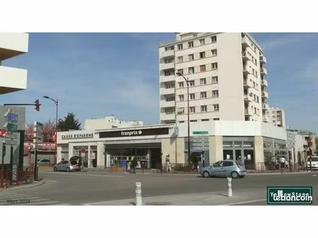 local commercial de 929 5 m² – centre-ville de bondy