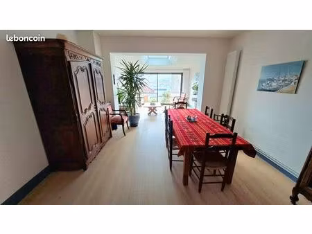 maison entièrement rénovée  5 pièces de 105 m²