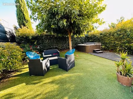 maison mitoyenne d’un seul côté avec 150 m2 de jardin