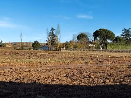 terrain 450 m² lagrave