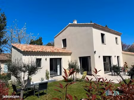 maison 5 pièces de 2023