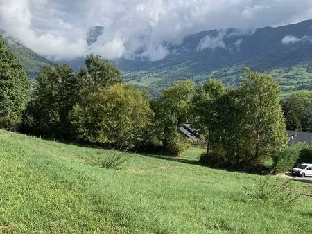 terrain 608 m² curienne