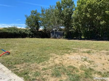 terrain quartier du pech