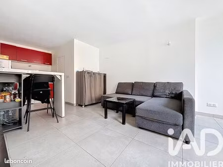 studio 1 pièce 24 m²