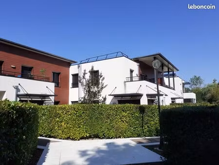 studio 1 pièce 25 m²