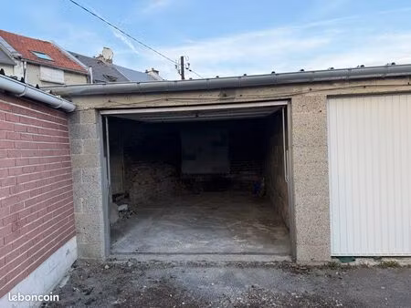 grand garage proximité gare / st anne